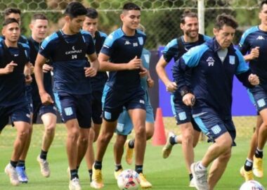 Racing arrancó la semana pensando en Colón