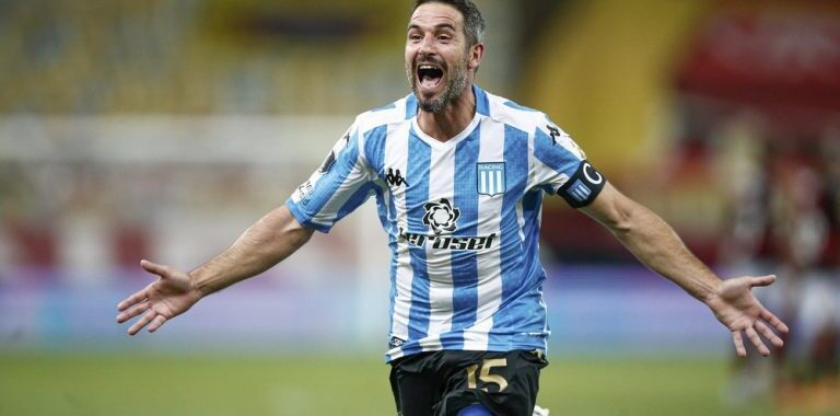 Lisandro, más cerca de seguir que de irse de Racing