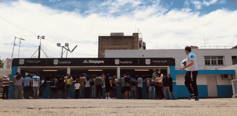 Más de nueve mil hinchas en la Feria Locademia