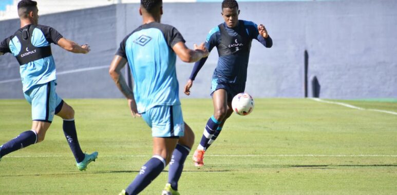 Una victoria y una derrota ante Atlético Tucumán