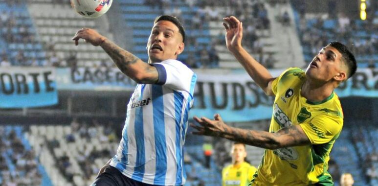 Racing visita a Defensa en busca de su primer triunfo