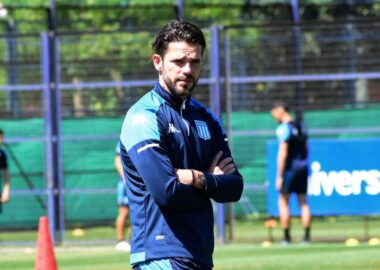 Racing sufre una baja y Gago cambia el once