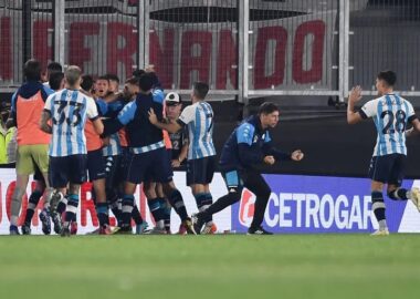 Racing y River quedaron a mano en el clásico