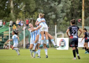 Racing se levantó en Moreno