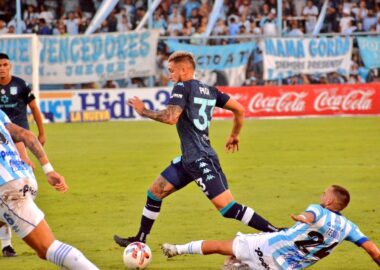 Racing goleó en Tucumán