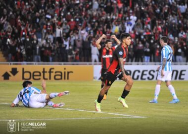 La altura mató el invicto de Racing