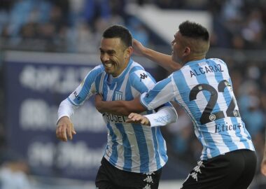 Nery Domínguez el destacado de Racing ante Banfield