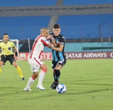 Racing ganó en su debut por Sudamericana