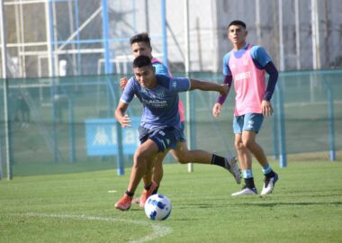 Racing con dos bajas para enfrentar a River en Sudamérica