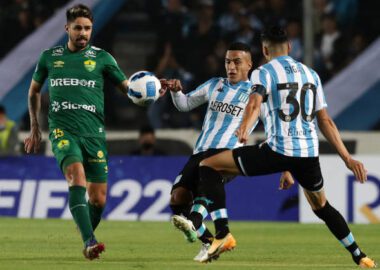 UNO X UNO: Racing se hizo fuerte en Brasil