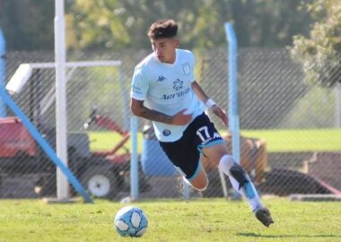 La figura de Racing: Román Fernández