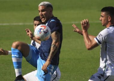 Obligado a ganar, Racing recibe a Vélez