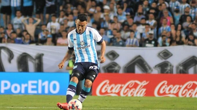 Nery Domínguez se va de Racing