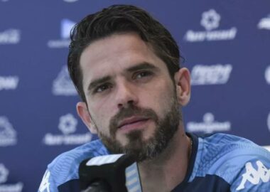 Vuelve un 5 a Racing ¿lo usará Fernando Gago?