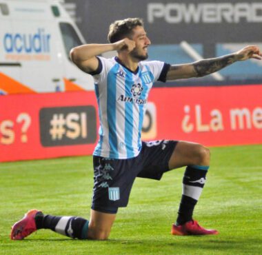 Racing se desprende de otro jugador