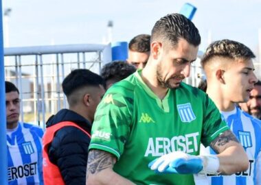 Arias volvió a defender el arco de Racing