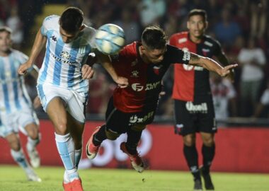 Para seguir peleando, Racing debe vencer a Colón