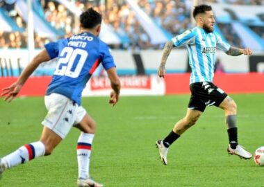 Racing enfrenta a Tigre en busca del pase a la final