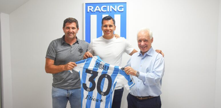 Sigali renovó su contrato con Racing