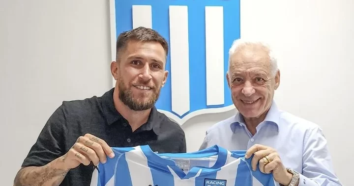 Jonatan Gómez renovó su contrato con Racing