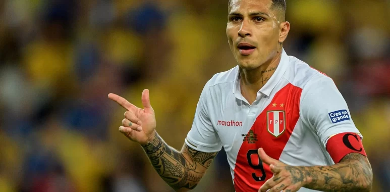 Paolo Guerrero será el cuarto refuerzo de Racing