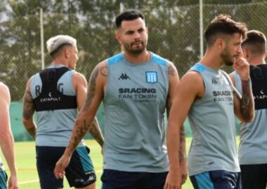 EDWIN CARDONA, UN REFUERZO MÁS PARA RACING