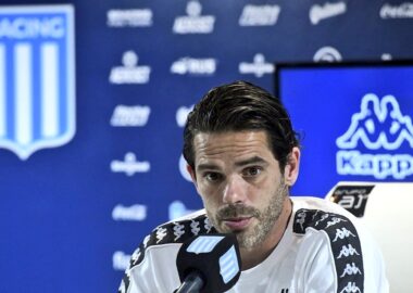 Gago: "No hay que volverse locos por la falta de gol"