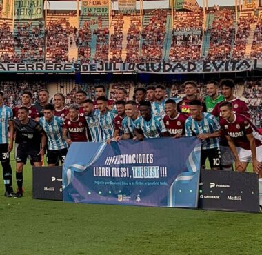 Racing ganó sin comer vidrio, con personalidad