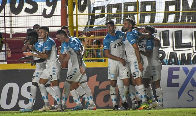 Racing dio vuelta un partido complicado y avanzó de ronda