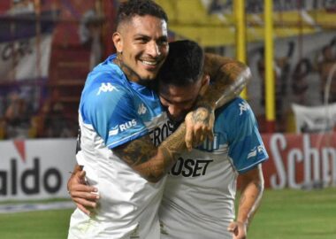 La hora de Paolo Guerrero titular en Racing