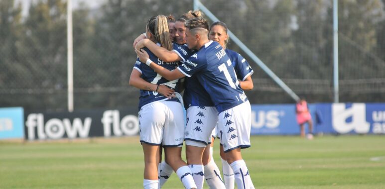 Racing ganó en un partido caliente