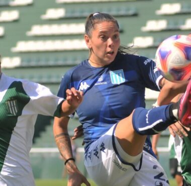 Racing le ganó a Banfield en un partido caliente