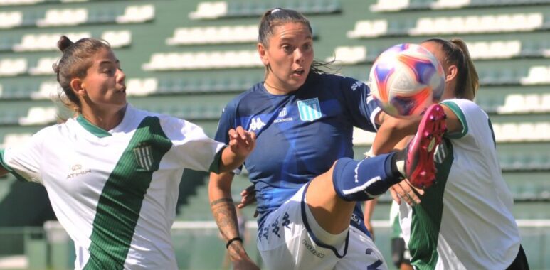 Racing le ganó a Banfield en un partido caliente