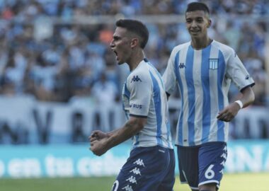 Una genialidad de Rojas le dio el triunfo a un flojo Racing