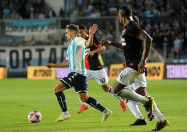 En la previa al clásico Racing jugó horrible y cayó ante Newell´s