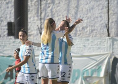Racing goleó a Defensores de Belgrano