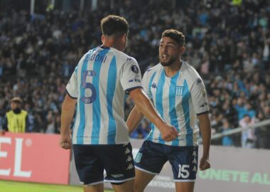 Racing mostró dos caras y aún así le alcanzó para derrotar a Aucas