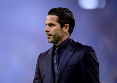 Cómo armar la defensa es el gran problema de Gago