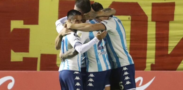 Racing quedó a un punto de octavos de final