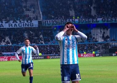 Racing goleó a Ñublense