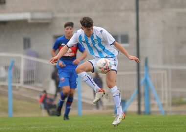 Las inferiores de Racing y Tigre se repartieron puntos