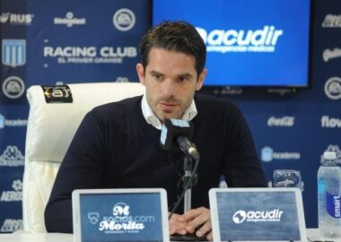 ¿Fernando Gago sigue en Racing?