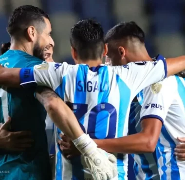 Racing quiere asegurar el primer puesto de su grupo