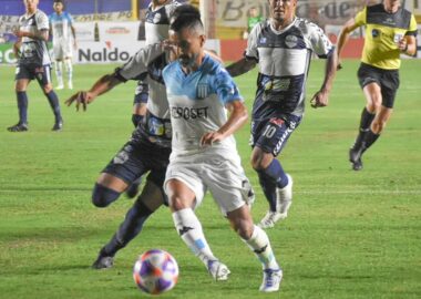 Maxi Moralez rescindió su contrato con Racing