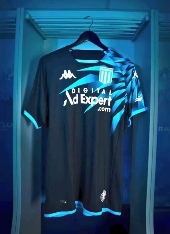 La nueva camiseta alternativa de Racing