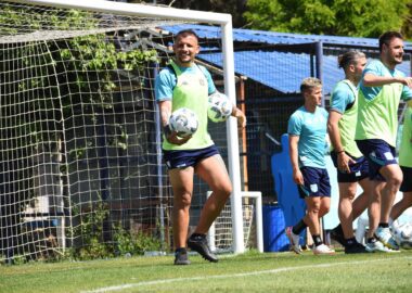 Racing ante Platense volvería con cuatro en el fondo