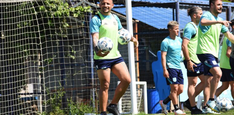 Racing ante Platense volvería con cuatro en el fondo