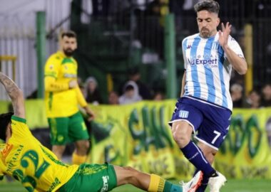 Racing empató sobre el final y no pudo subirse a la punta