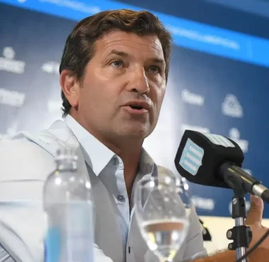 Dos jugadores por los que Racing iniciará gestiones