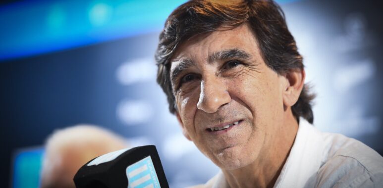 Costas: "Vengo a llevar a Racing a lo más alto"